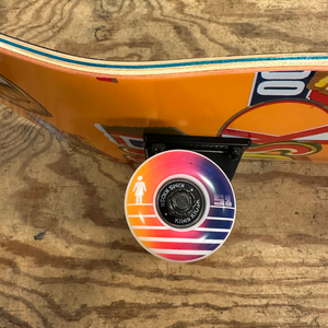Kims kiosk - Snack deck orange (8.0) Pro complete skateboard