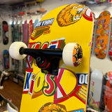 Kims kiosk - Snack deck Gul (8.0) Pro complete skateboard